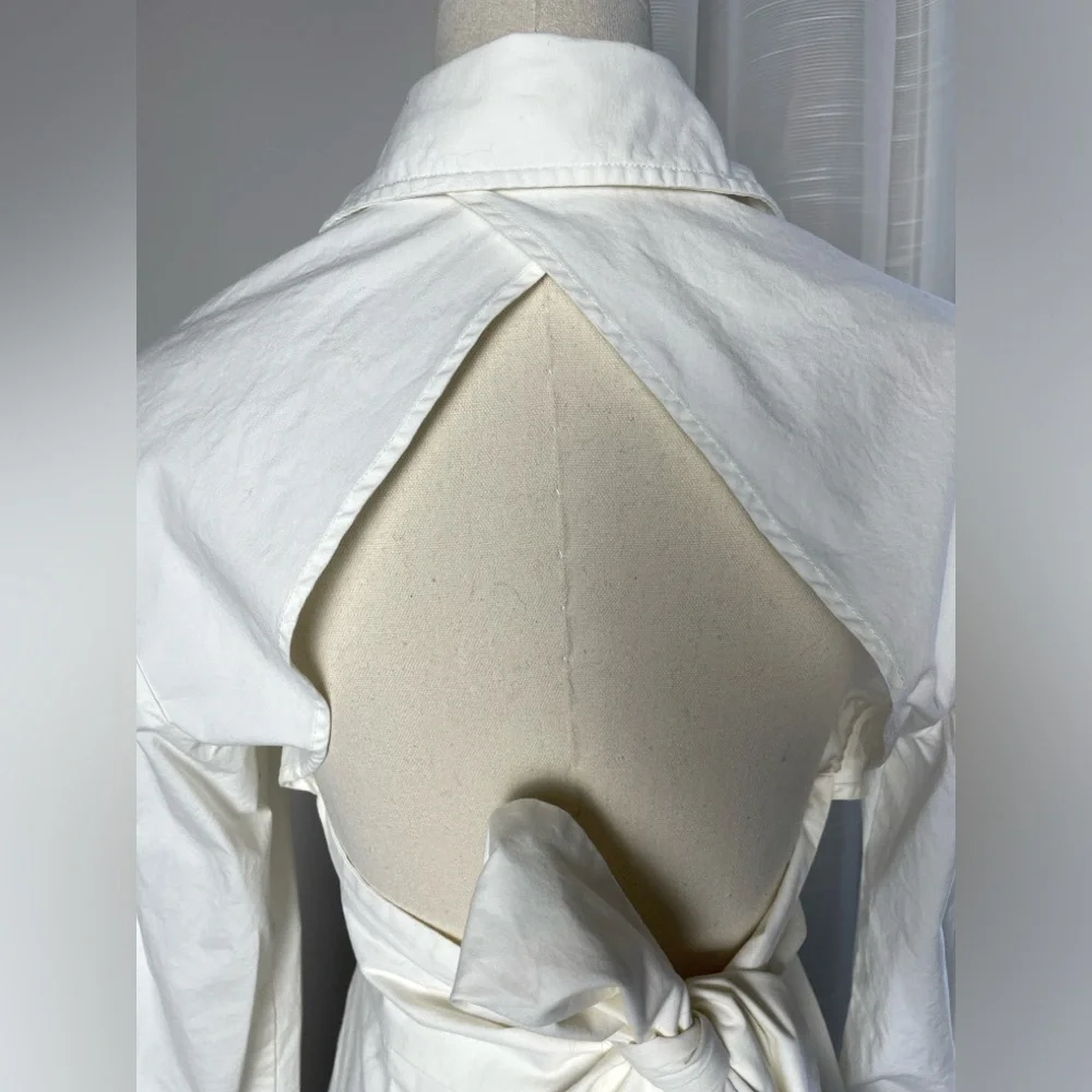 L'Academie Evianna Shirt Dress in Cream White Size Small Cut Out Open Back Bow